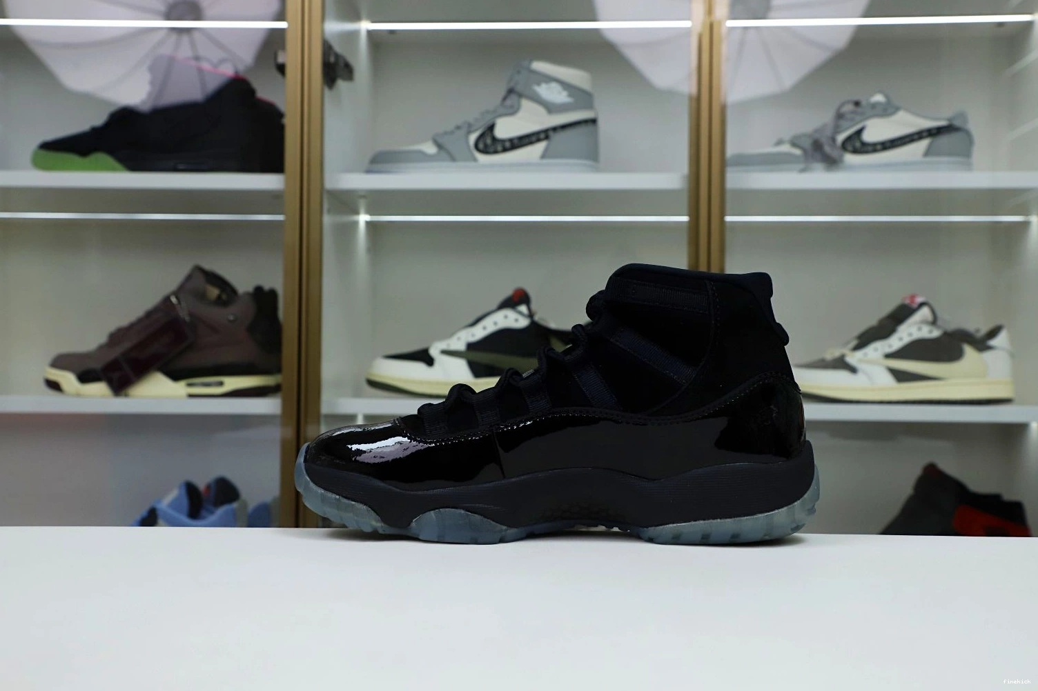 AND 'CAP RETRO 11 GOWN' AIR JORDAN 1116